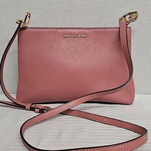 MICHAEL KORS TRISHA TRIPLE COMPARTMENT BFPM-02-210